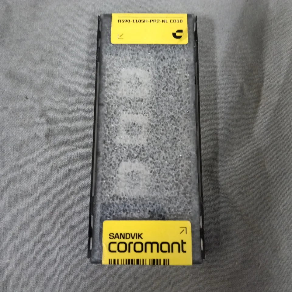 SEALED PACK OF 5 SANDVIK COROMANT R590-1105H-PR2-NL CD10 MILLING INSERTS