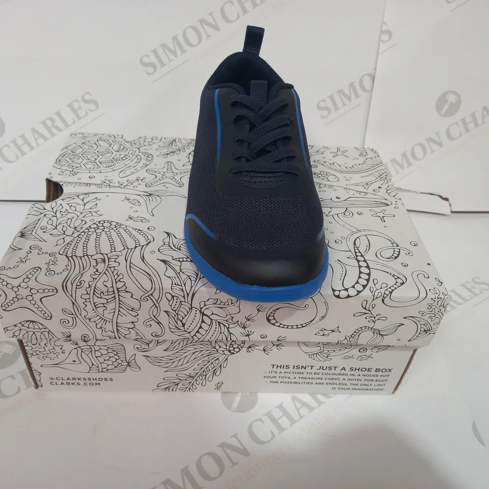 BOXED PAIR OF CLARKS SHOES FOR KIDS IN NAVY/BLUE UK SIZE 11