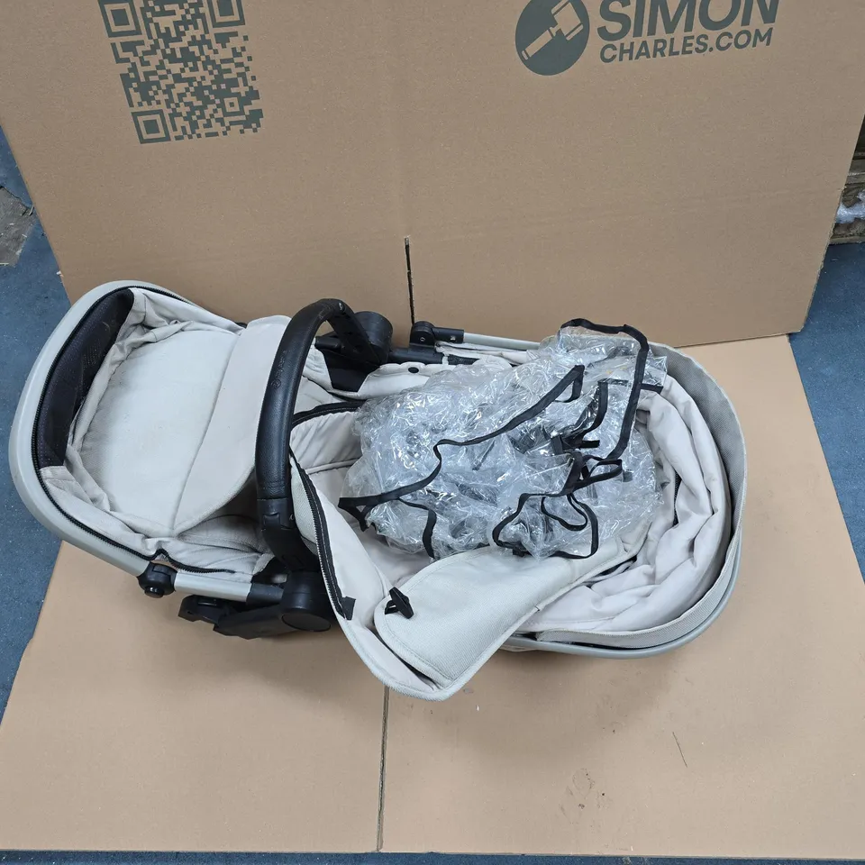 PUSHCHAIR / PRAM – FOLDED, BEIGE FABRIC MY BABIIE