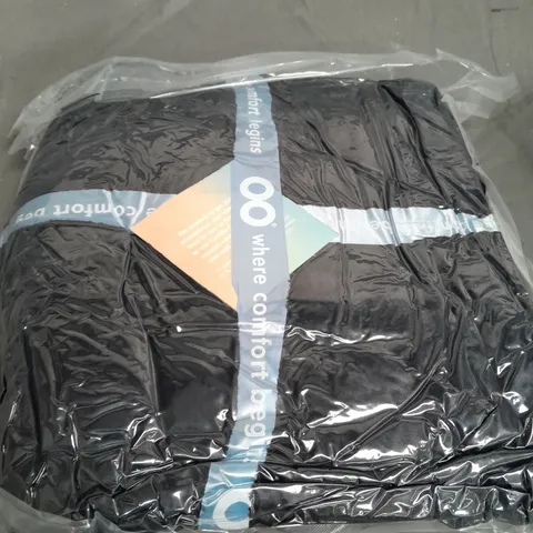 SEALED OODIE HOODED OVERSIZED BLANKET - BLACK
