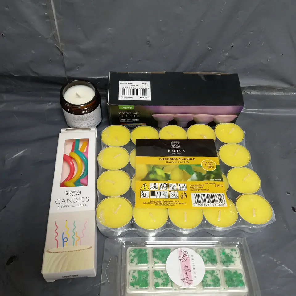 APPROXIMATELY 10 ASSORTED HOUSEHOLD ITEMS TOO INCLUDE LIGHTING  AND CANDLES 