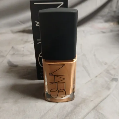 NARS SHEER GLOW FOUNDATION – MED-DEEP 1 