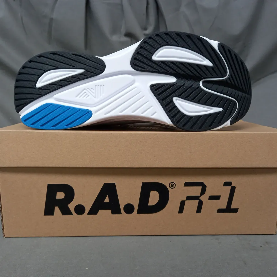 BOXED PAIR OF R.A.D. R-1 SHOES IN WHITE/METALLIC SILVER/BLUE UK SIZE 8.5