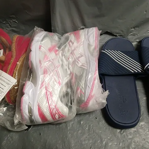 APPROXIMATELY 15 PAIRS OF ASSORTED SHOES AND FOOTWEAR IN VARIOUS SIZES