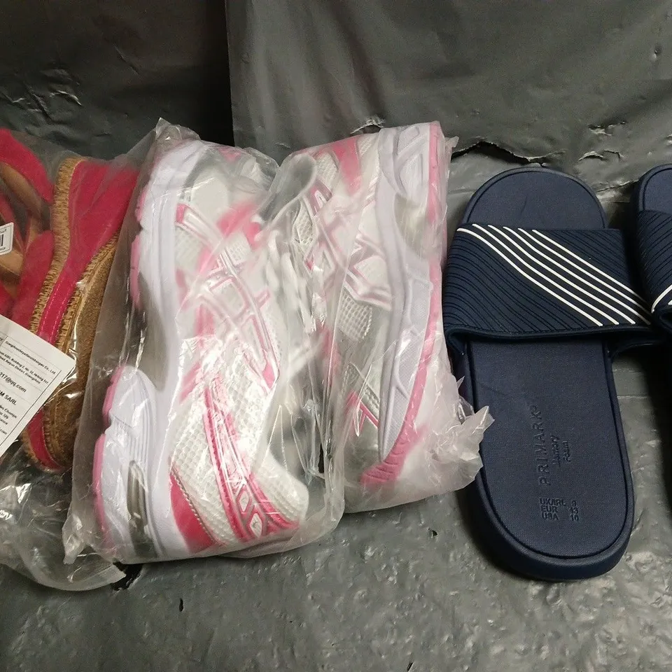 APPROXIMATELY 15 PAIRS OF ASSORTED SHOES AND FOOTWEAR IN VARIOUS SIZES 