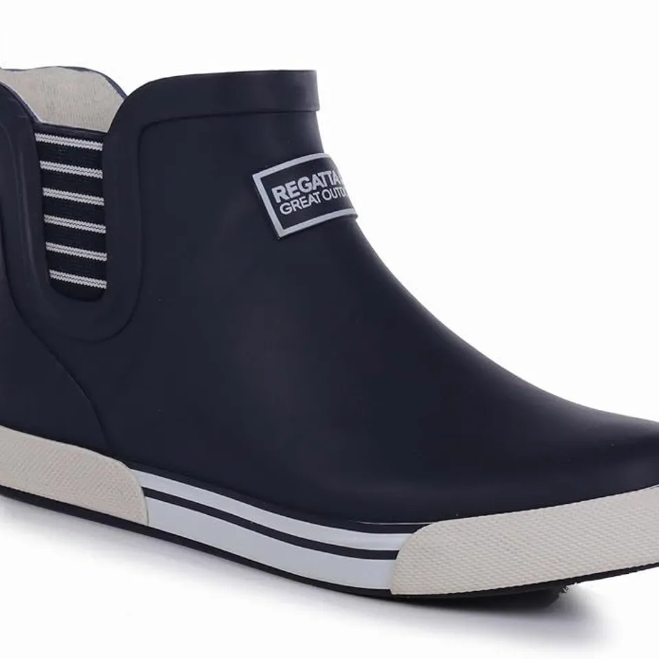 APPROXIMATELY 14 PAIRS OF BRAND NEW REGATTA LADY BAYLA ANKLE WELLIES IN NAVY - UK 3