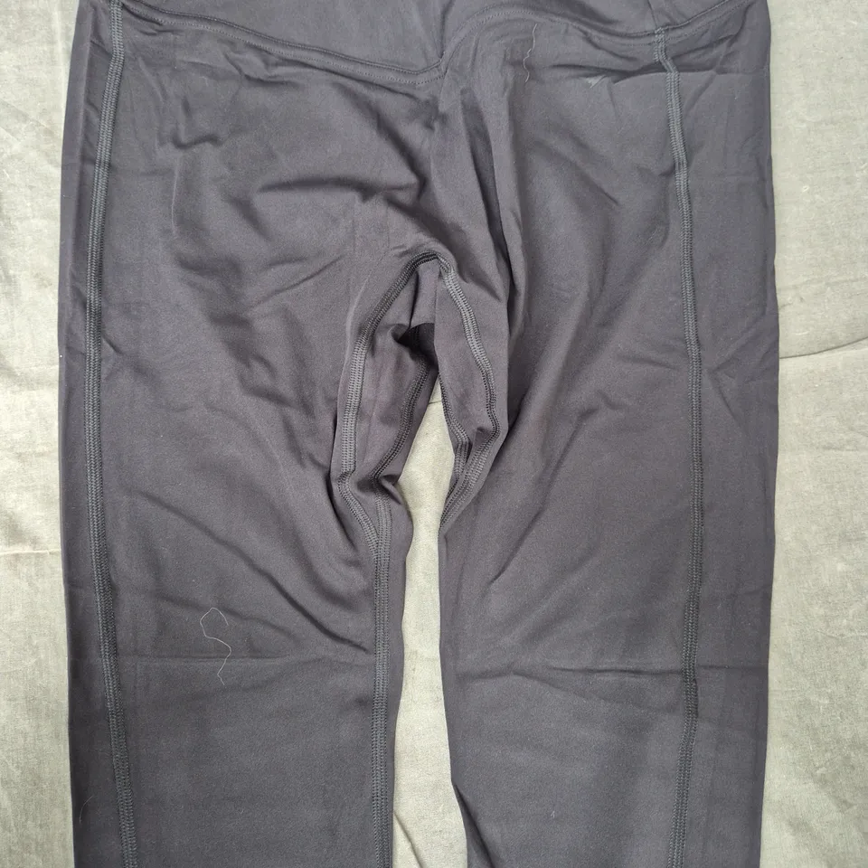 GYM SHARK CROSSOVER LEGGINGS IN BLACK SIZE LARGE