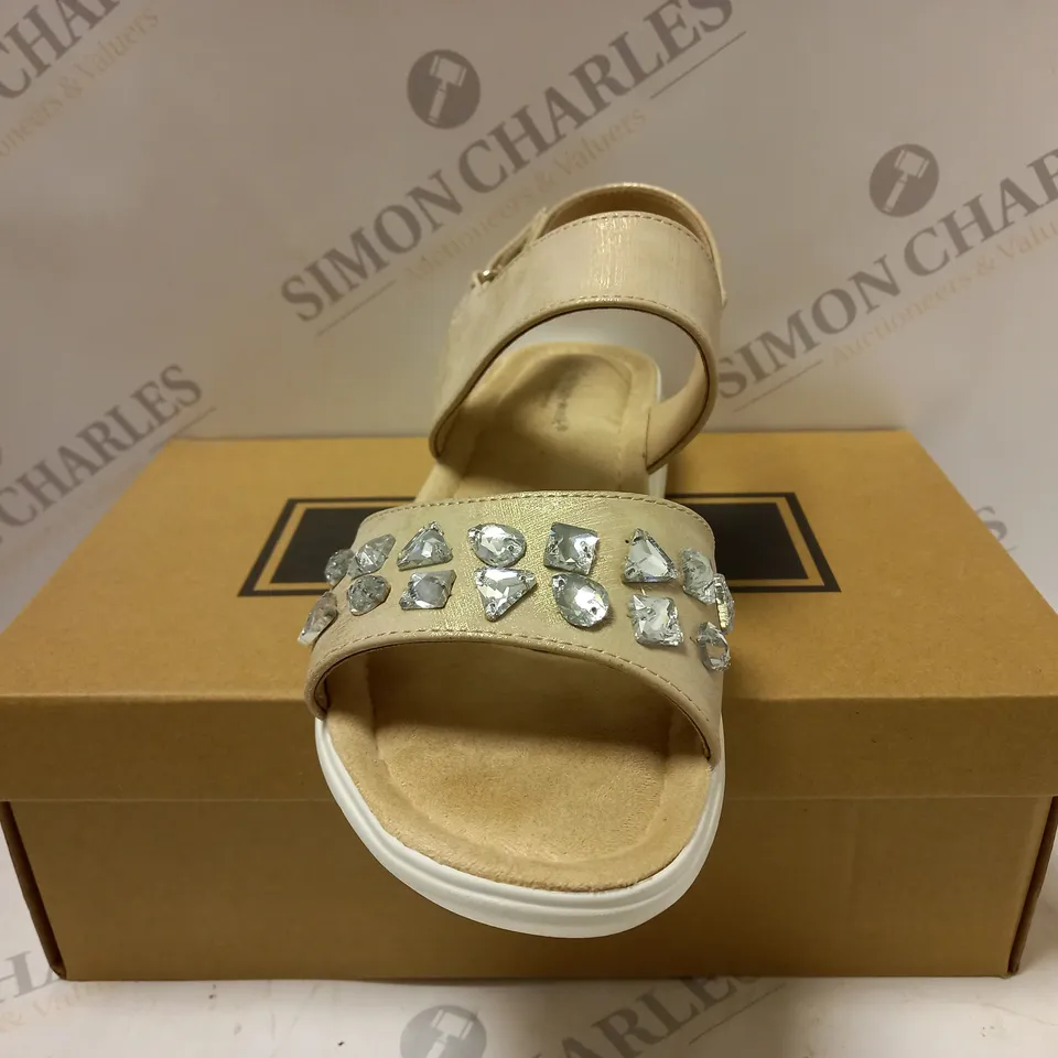 BOXED PAIR OF CUSHION-WALK EMBELLISHED STRAPPY SANDALS, GOLD - 7