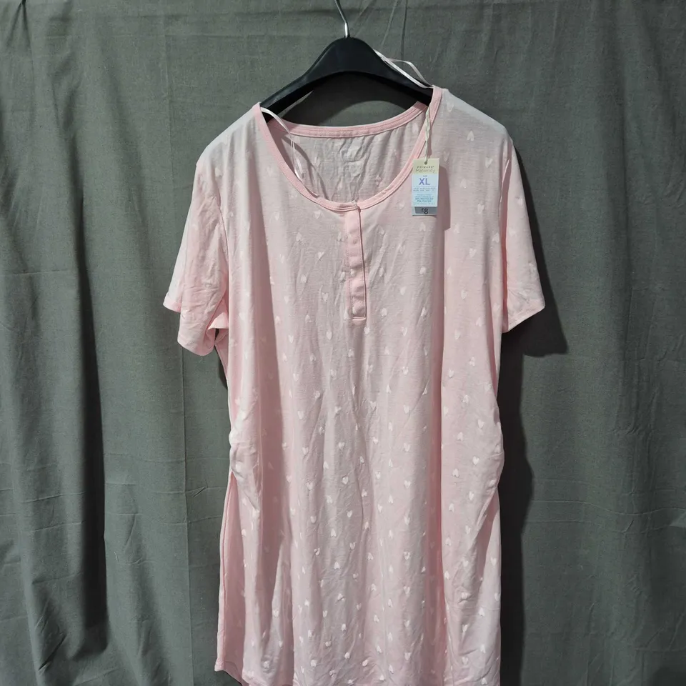 APPROXIMALY 25 ITEMS INCLUDING SKIRTS TOPS COATS ECT