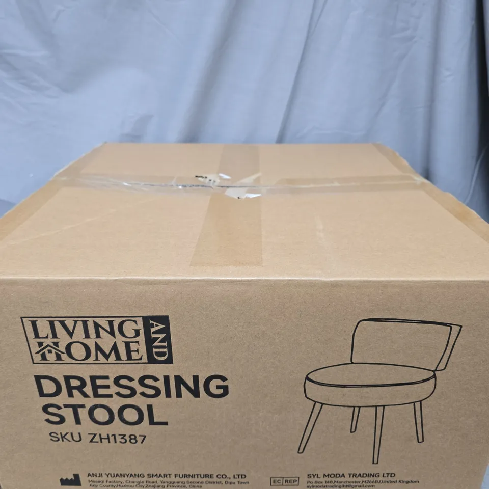 LIVING HOME DRESSING STOOL – BOXED