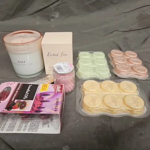 TOTE OF ASSORTED CANDLE ITEMS 