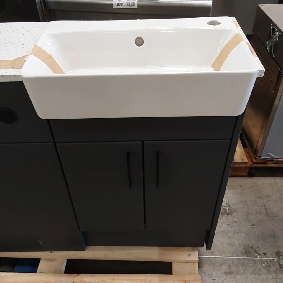 DESIGNER BATHROOM UNIT WITH SINK BASIN