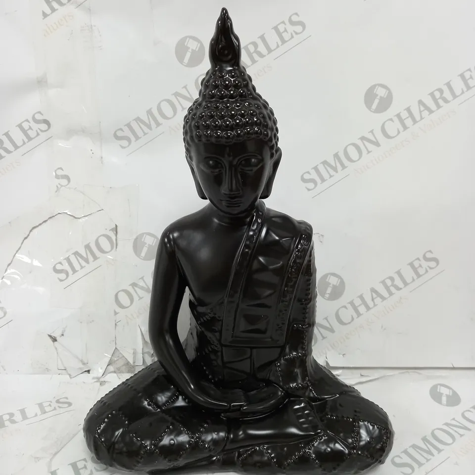 DECORATIVE PORCELAIN BUDDHA ORNAMENT