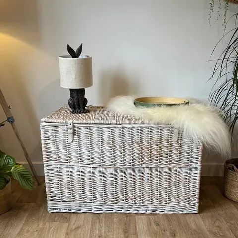 BOXED ELDINE LARGE WICKER STORAGE TRUNK BASKET WITH LID