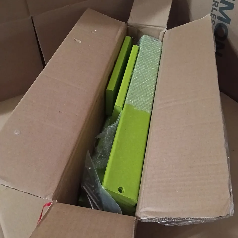 BOXED FOOT STOOL - GREEN (1 BOX)