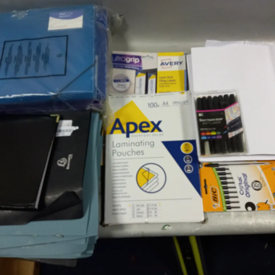 LOT OF ASSORTED STATIONARY AND OFFICE ITEMS TO INCLUDE PAPER, FILES, PENS AND LAMINATOR POUCHES