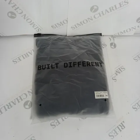 BAGGED BUILT DIFFERENT CREW T-SHIRT SIZE 5XL