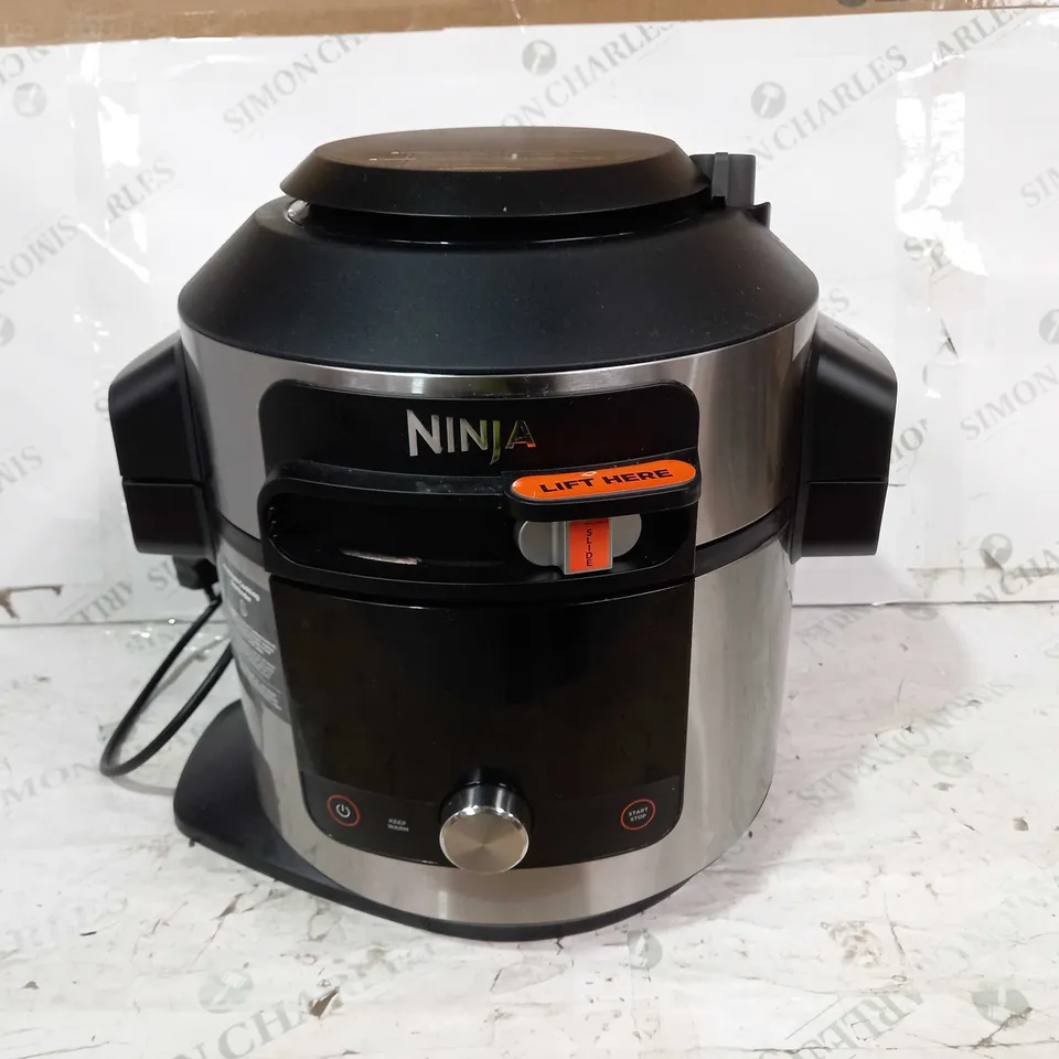 NINJA FOODI SMARTLID 7.5L MULTI COOKER & AIR FRYER