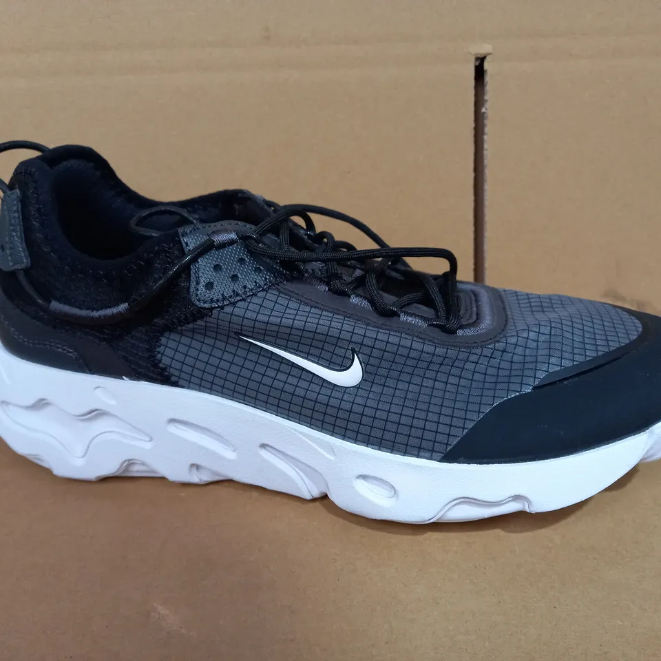 PAIR OF SIZE 11 NIKE REACT TRAINERS 