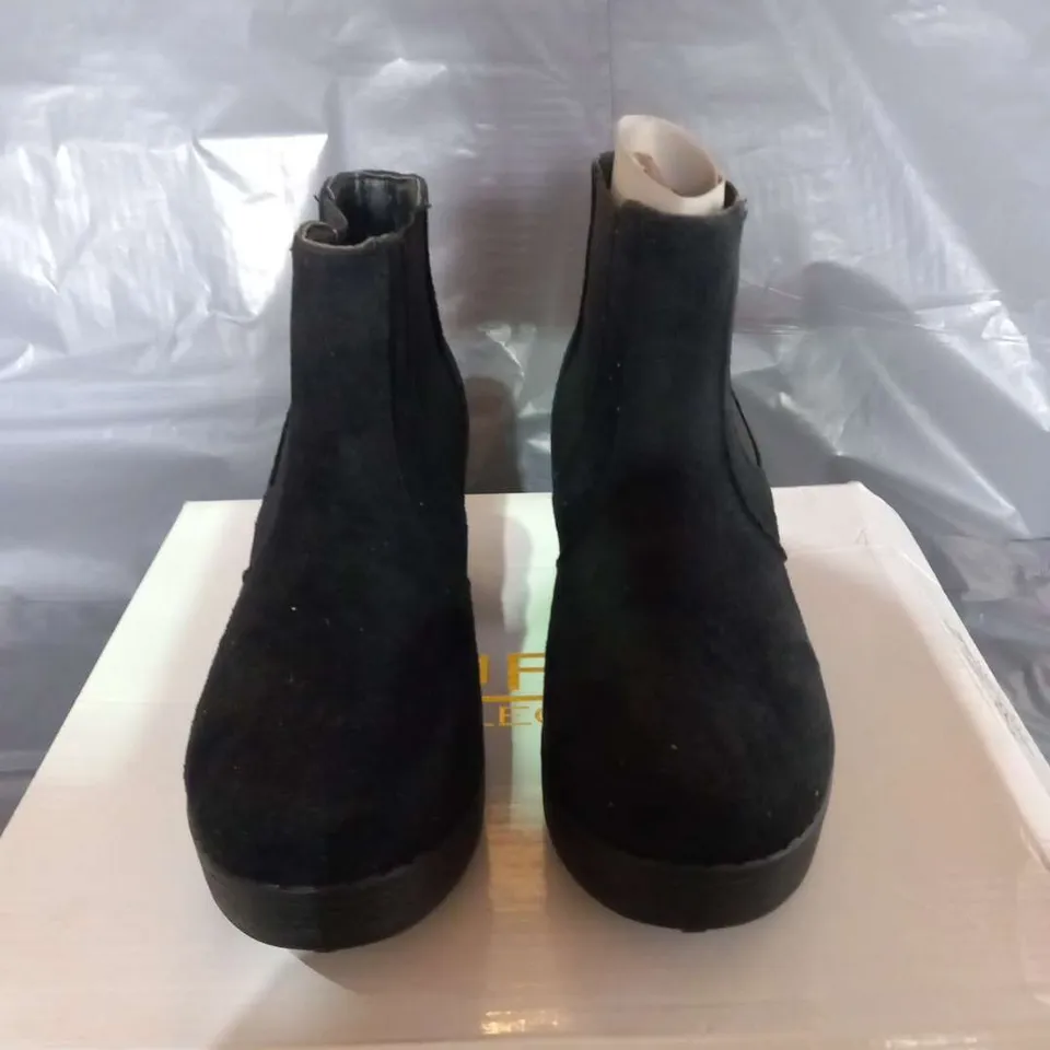 BOXED TRUFFLE COLLECTION STAR BLACK SYNTHETIC ANKLE BOOTS SIZE 3