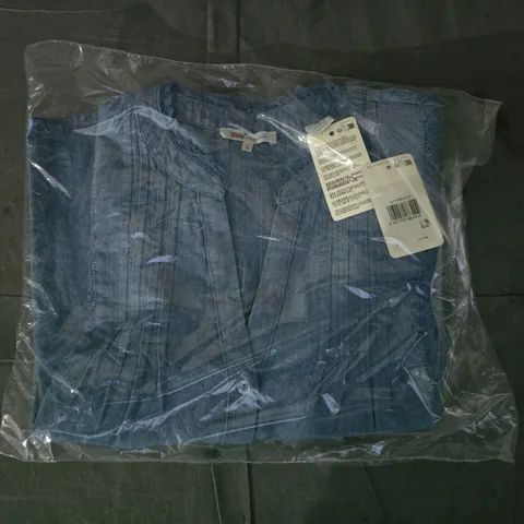 LEVI'S BLOUSE IN BLUE SIZE SMALL