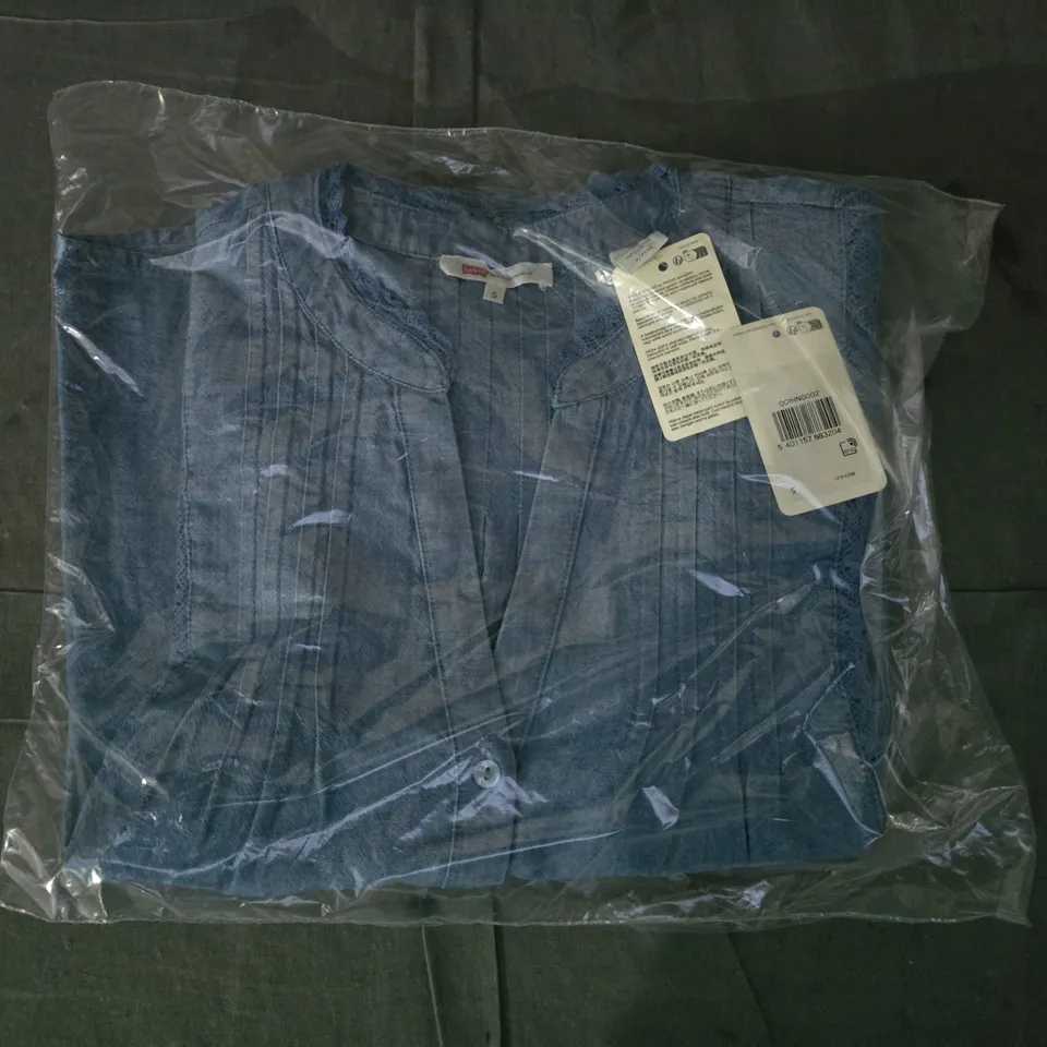 LEVI'S BLOUSE IN BLUE SIZE SMALL