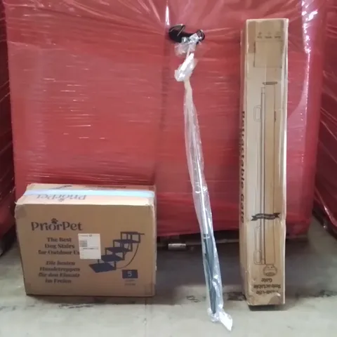 PALLET OF ASSORTED HOUSEHOLD GOODS AND PRODUCTS TO INCLUDE;DOG STAIRS,GOLF PUTTER,RETRACTABLE GATE,