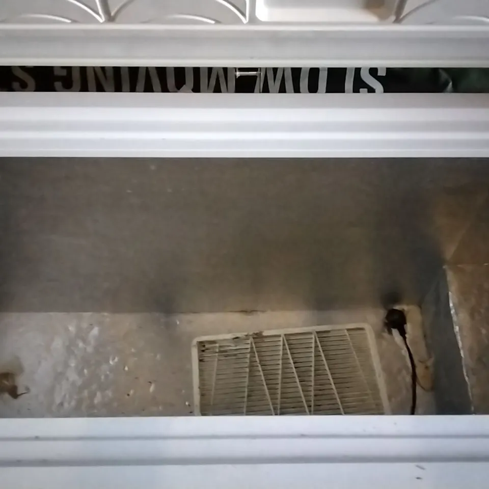 GRAM UNDERCOUNTER CHEST FREEZER
