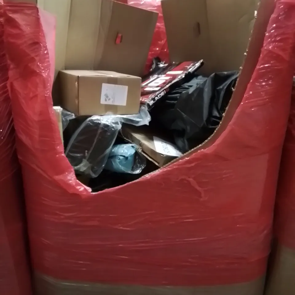 PALLET CONTAINING VARIOUS ASSORTED BOXED HOUSEHOLD ITEMS TO INCLUDE: DART BOARD, ROLLED MATTRESS AND LOTS MORE UNMARKED BOXED ITEMS 