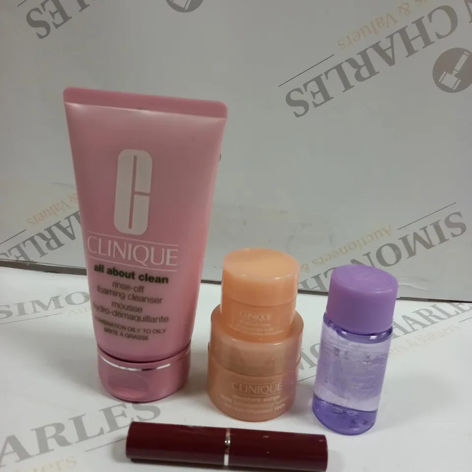 CLINIQUE X KATE SPADE NEW YORK 6-PIECE BEAUTY GIFT SET