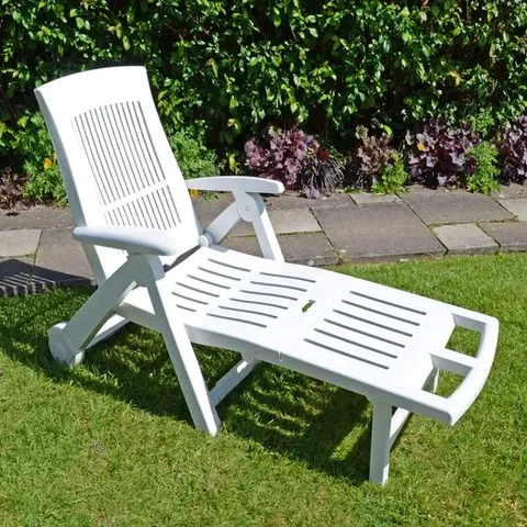 BOXED TRABELLA POTENZA LOUNGER - WHITE (1 BOX)