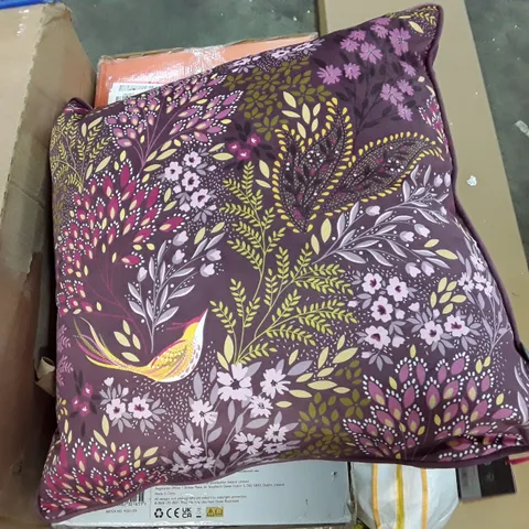 SONGBIRD PLUM 50×50CM FEATHER CUSHION