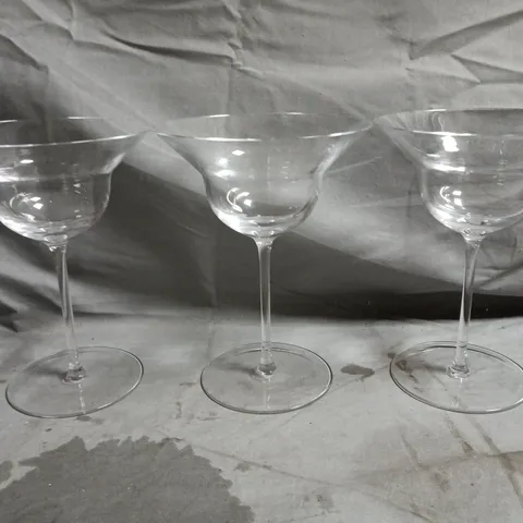 BOX OF APPROXIMATELY 6 STEMMED GLASSES - COLLECTION ONLY