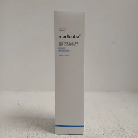 MEDICUBE ZERO PORE BLACKHEAD DEEP CLEANSING OIL – 205 ML