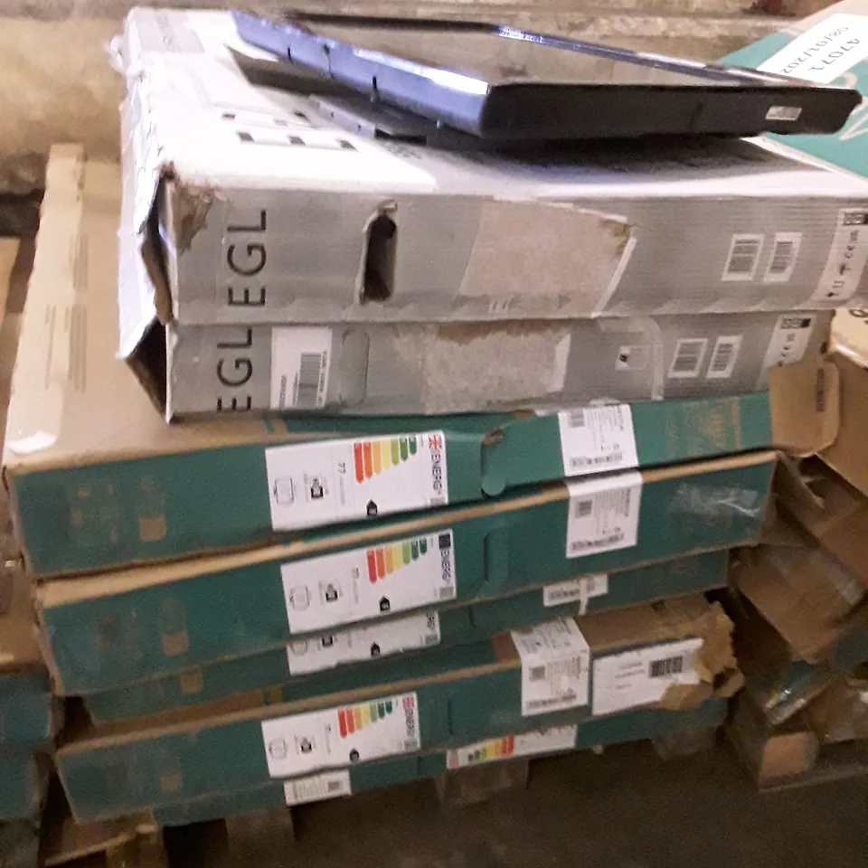 PALLET CONTAINING APPROXIMATELY 8 ASSORTED TVS