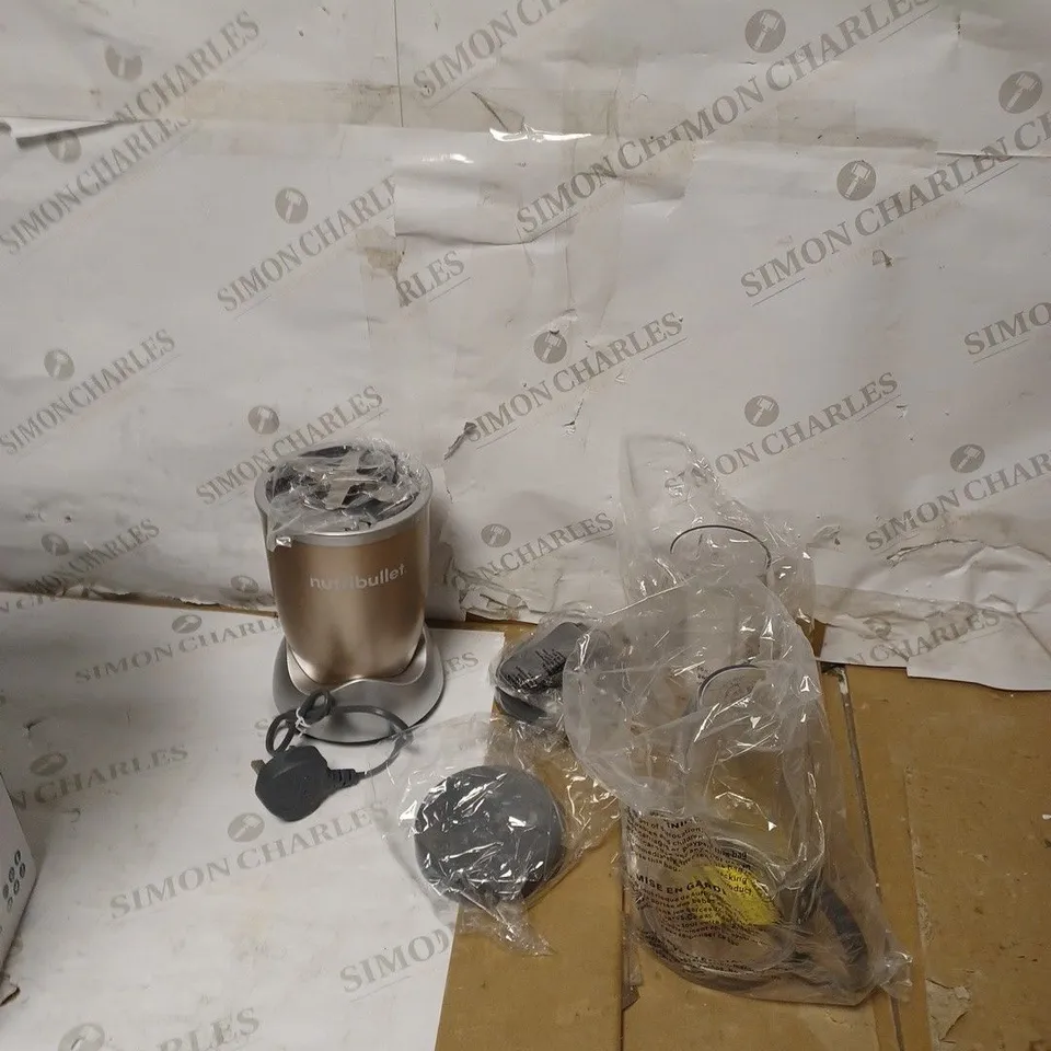 NUTRIBULLET 900W BLENDER CHAMPAGNE MULTI-FUNCTION SMOOTHIE MAKER