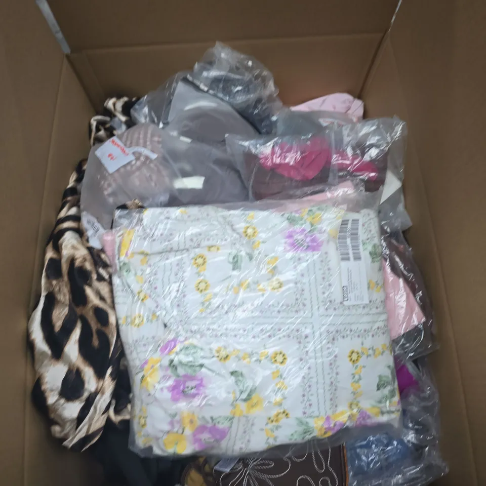 LARGE BOX OF APPROXIMATELY 25 ASSORTED CLOTHING ITEMS IN VARIOUS COLOURS, STYLES AND SIZES - COLLECTION ONLY