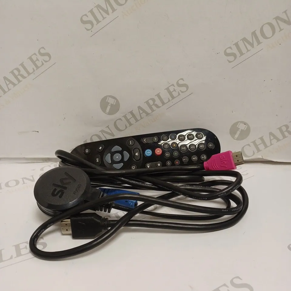 SKY HDMI LEAD WITH REMOTE. 