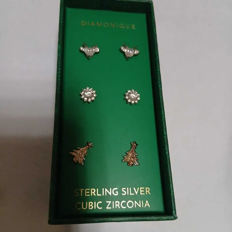 DIAMONIQUE 3CT FESTIVE STUD SET STERLING SILVER
