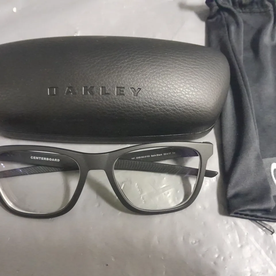 PAIR OF OAKLEY CENTREBOARD GLASSES IN SATIN BLACK