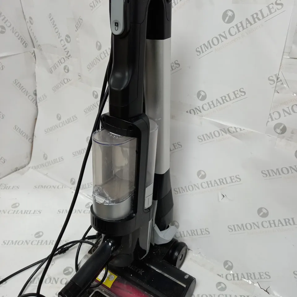 SHARK STRATOS ANTI HAIR WRAP PET PRO VACUUM CLEANER