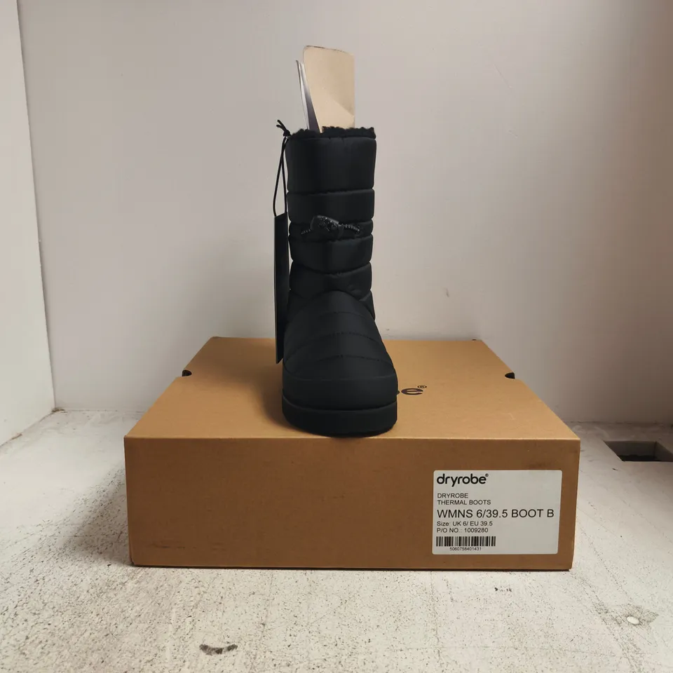 BOXED PAIR OF DRYROBE WOMENS THERMAL BOOTS IN BLACK SIZE UK 6