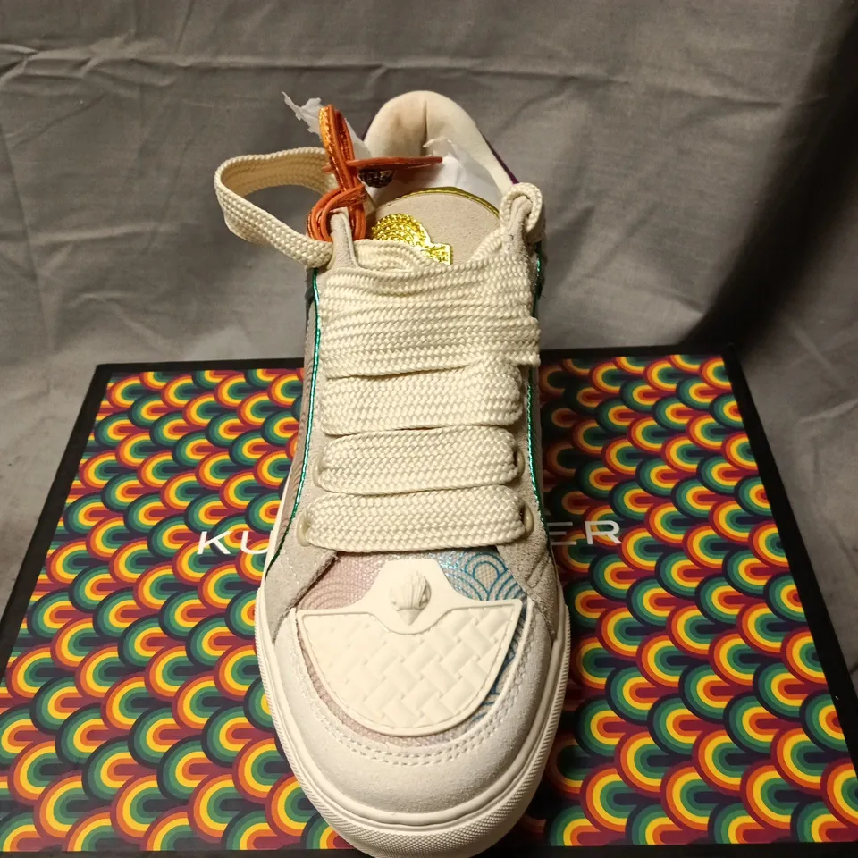 KURT GEIGER LONDON CREAM/WHITE FASHION SNEAKERS WITH MULTICOLOUR ACCENTS SIZE 42 BOXED