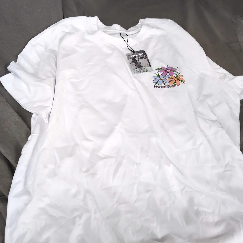 HOOKINUP WHITE T-SHIRT WITH FLORAL LOGO
