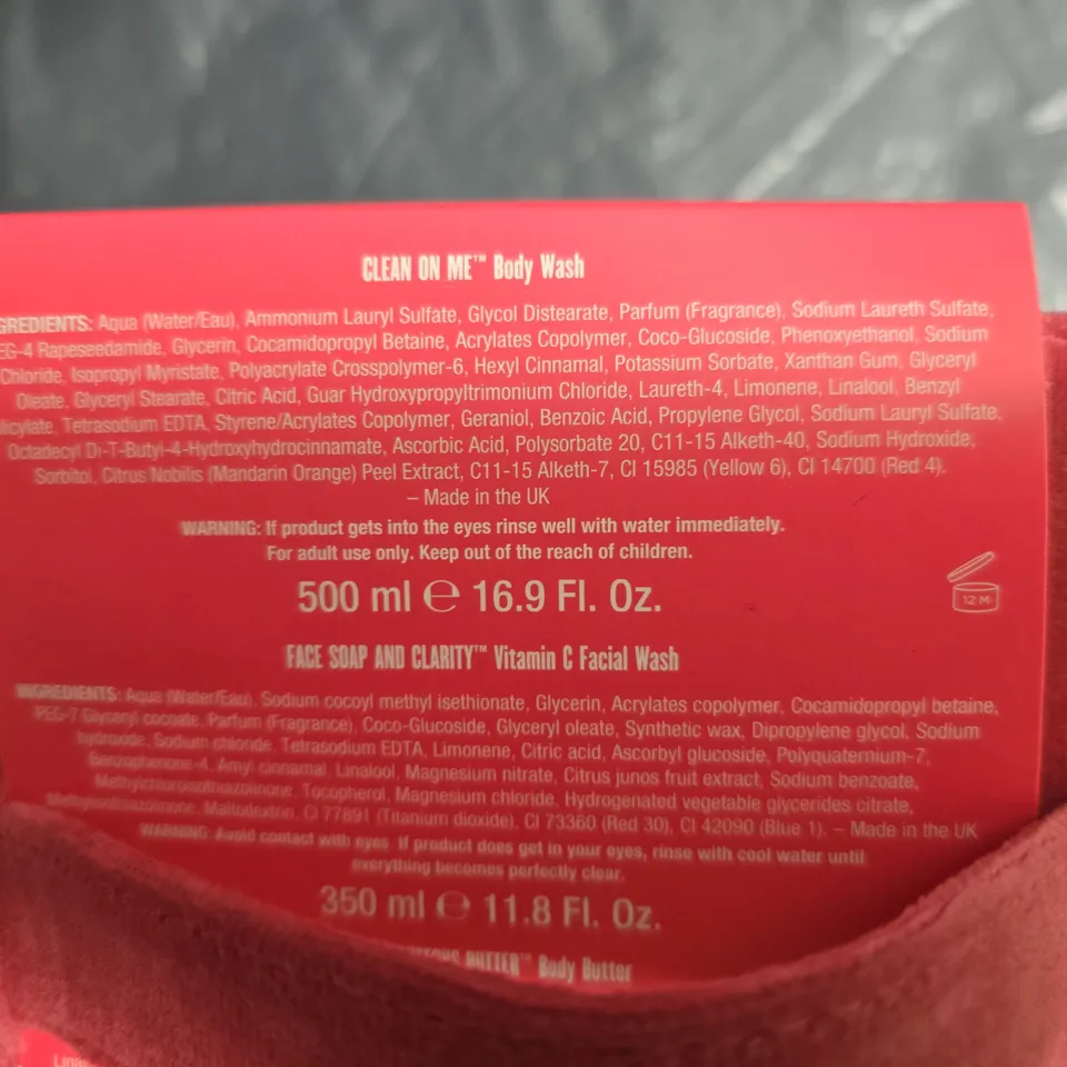 SOAP & GLORY THE GLAM-PACKED SHOWSTOPPER GIFT SET IN PINK CARRY BAG