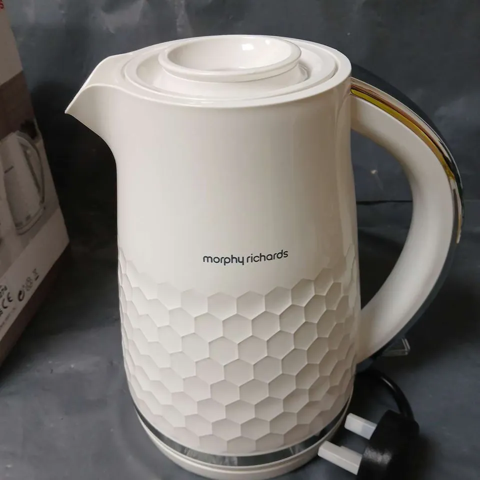 morphy Richards hive 1.5l jug kettle - white