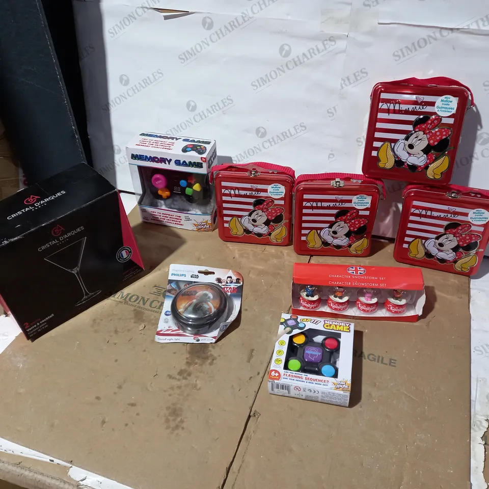 BOX OF APPROXIMATELY 23 ASSORTED HOUSEHOLD ITEMS TO INCLUDE DESIGNER CHARACTER SNOWSTORM SET, PHILIPS STAR WARS ON/OOF NIGHT LIGHT, TAP IT! MEMORY GAME ETC