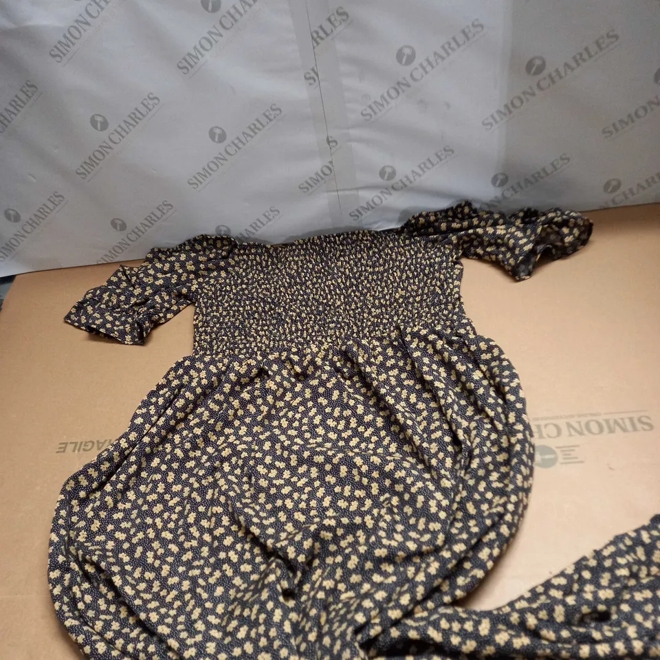 DITSY FLORAL SQUARE NECK SHIRRED MAXI DRESS SIZE 16