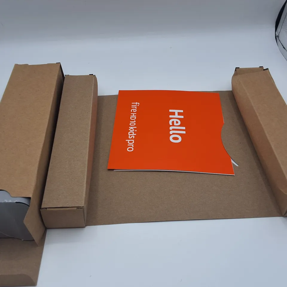 BOXED AMAZON FIRE HD10 KIDS PRO 13TH GEN 32GB TABLET IN BLUE 