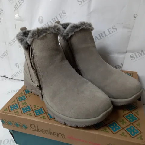 BOXED PAIR OF SKECHERS EASY GOING HIGH ZIP BOOT, MUSHROOM, UK 5.5